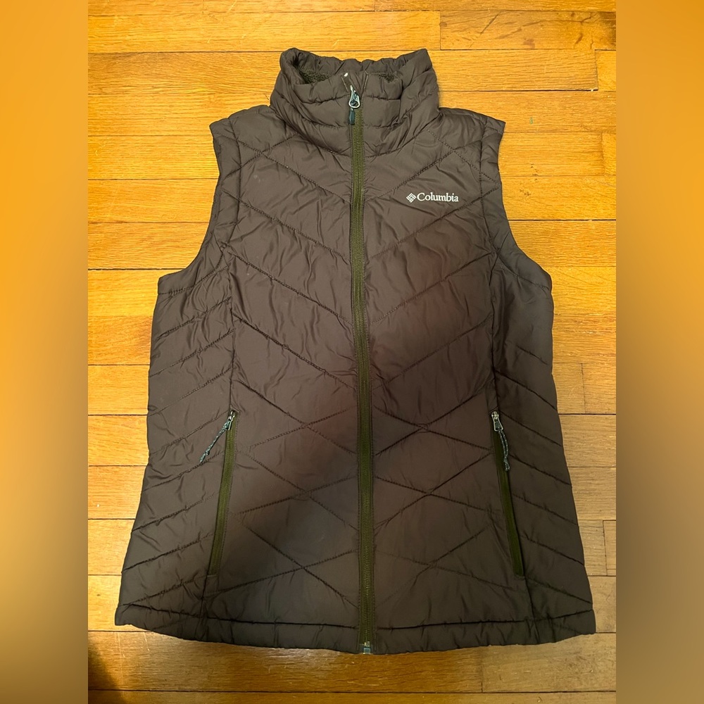 Women’s Columbia vest.